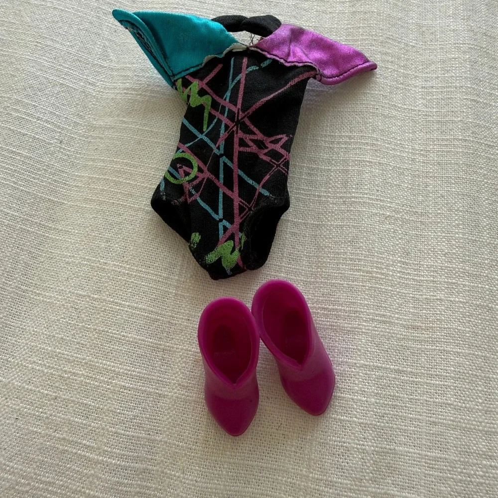 Vintage 1986 Jem and the Holograms SYNERGY Doll Replacement Clothes AND SHOES